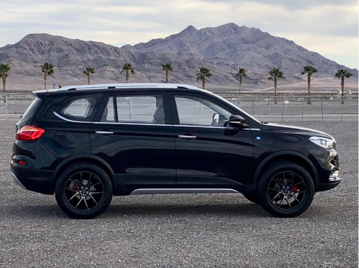 The Mims E-Line, E7 SUV Goes Out for A Test Drive